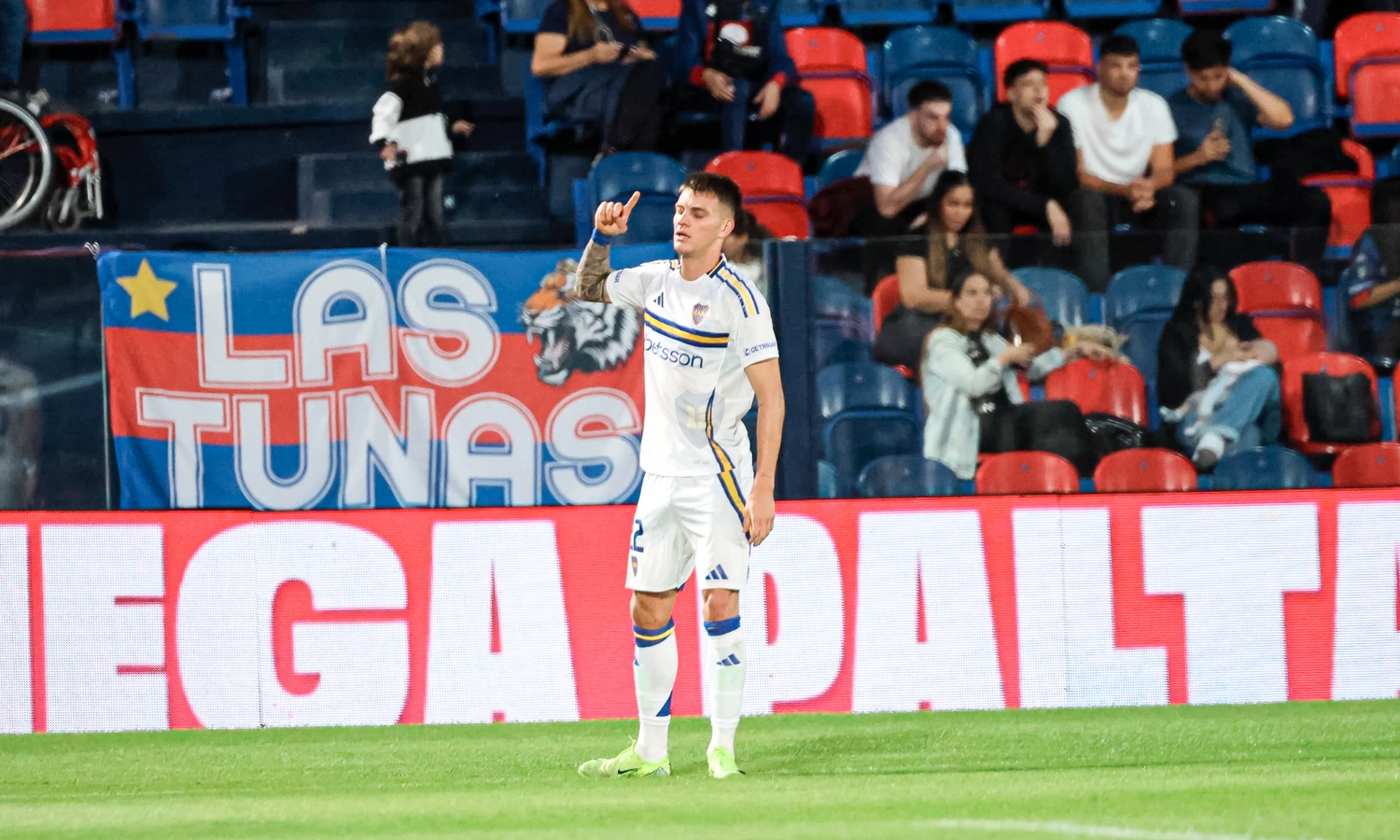El jugador que Boca apunta a vender en el próximo mercado de pases Festejo Zenon Boca vs Tigre 4525