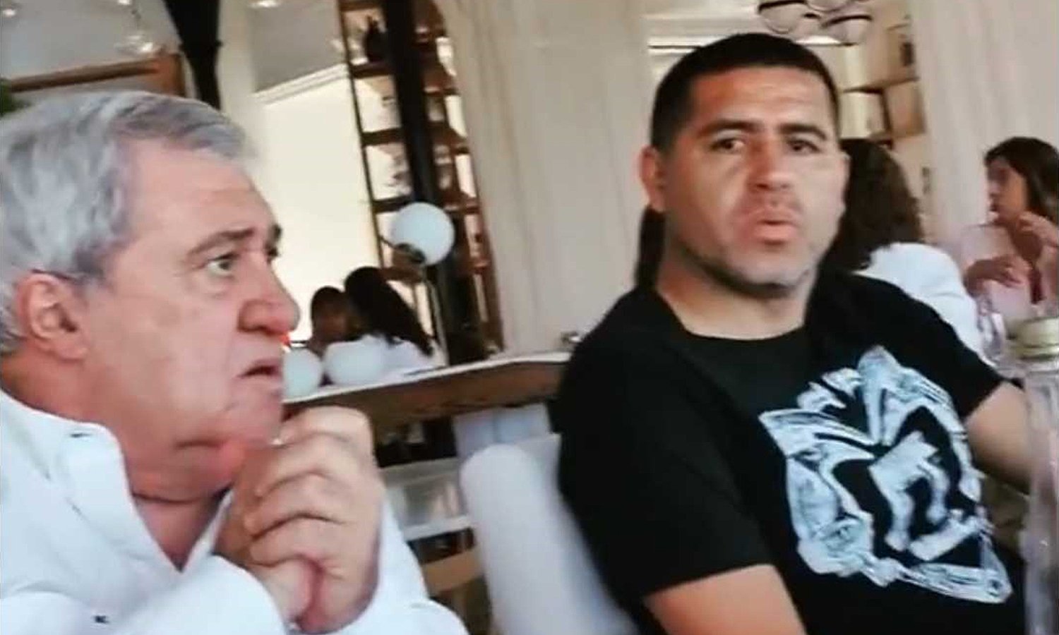 La primera imagen de Riquelme trabajando junto a Ameal Riquelme