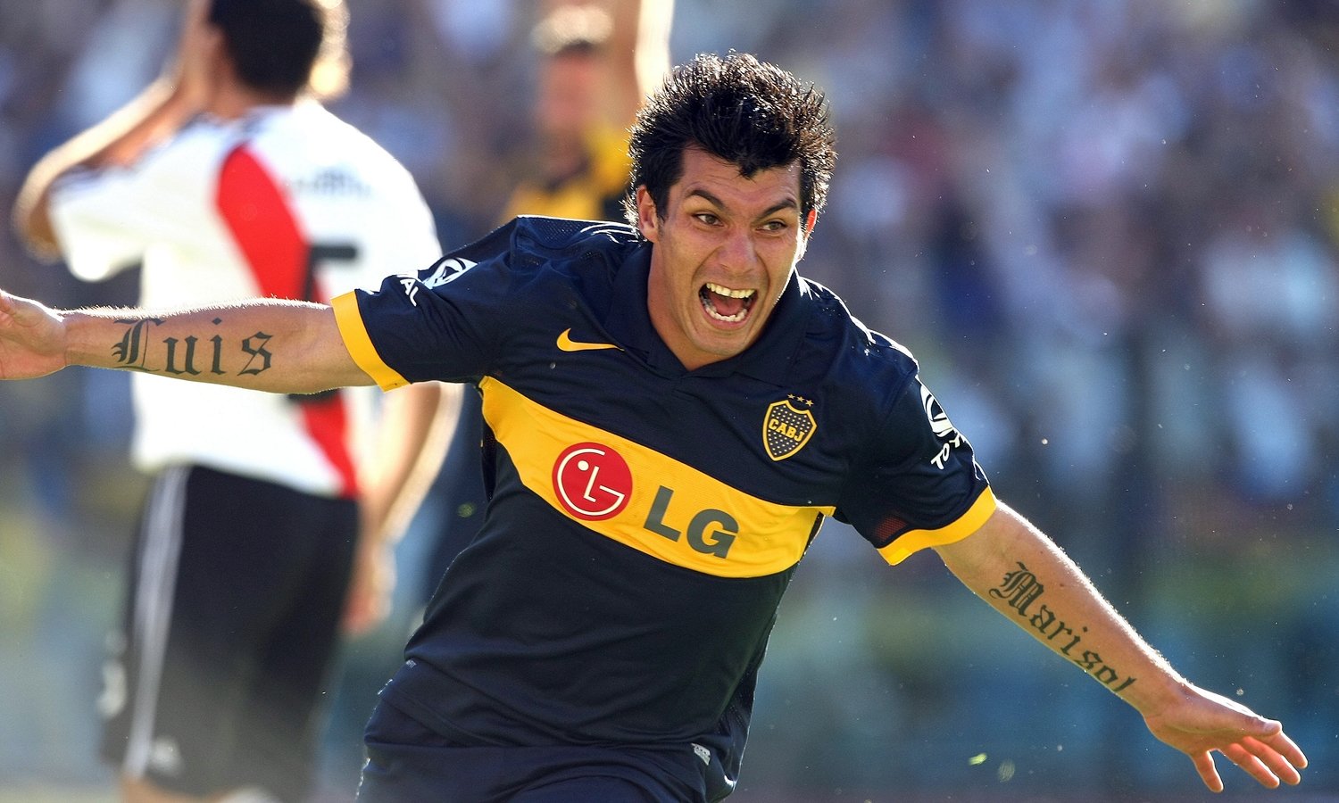 Gary Medel, el apuntado ante la inminente partida de Equi Fernández Medel jugó desde 2009 a 2011 en Boca.