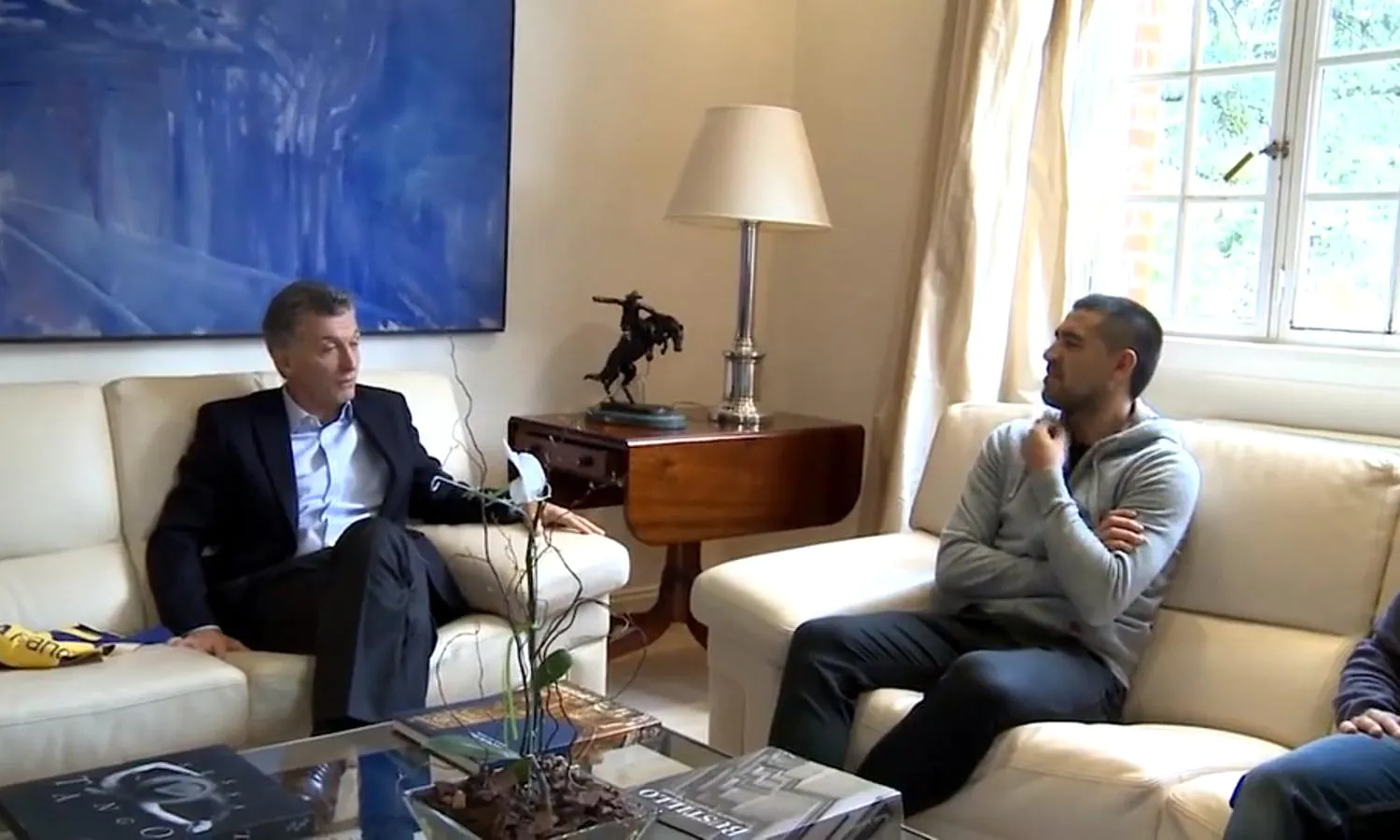 Macri volvió a criticar a Riquelme y apoyó una posible candidatura de Tevez