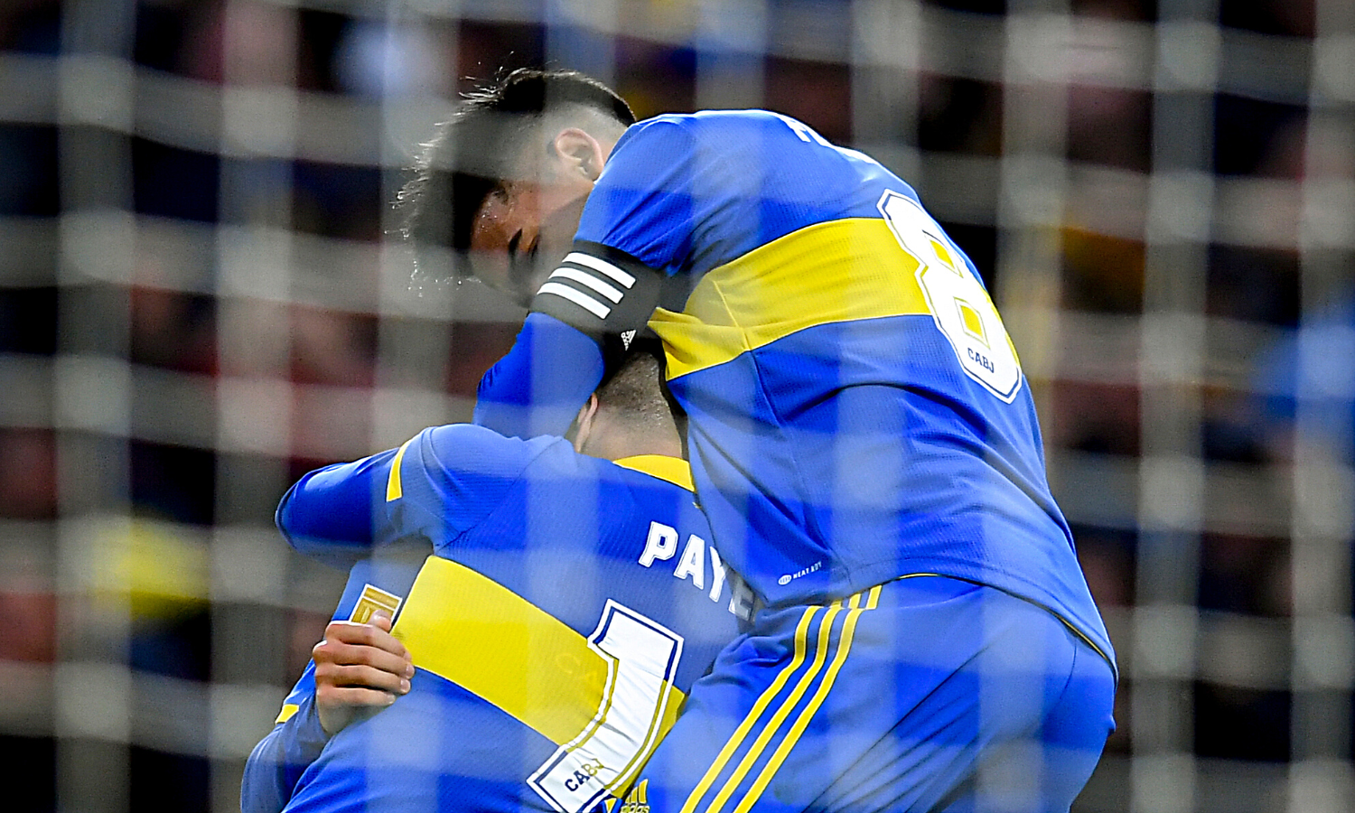 Sin jugar bien, Boca superó sin problemas a Aldosivi y sigue puntero