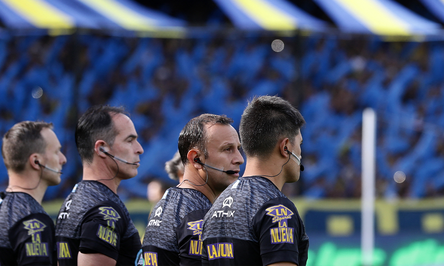 Árbitros en La Bombonera