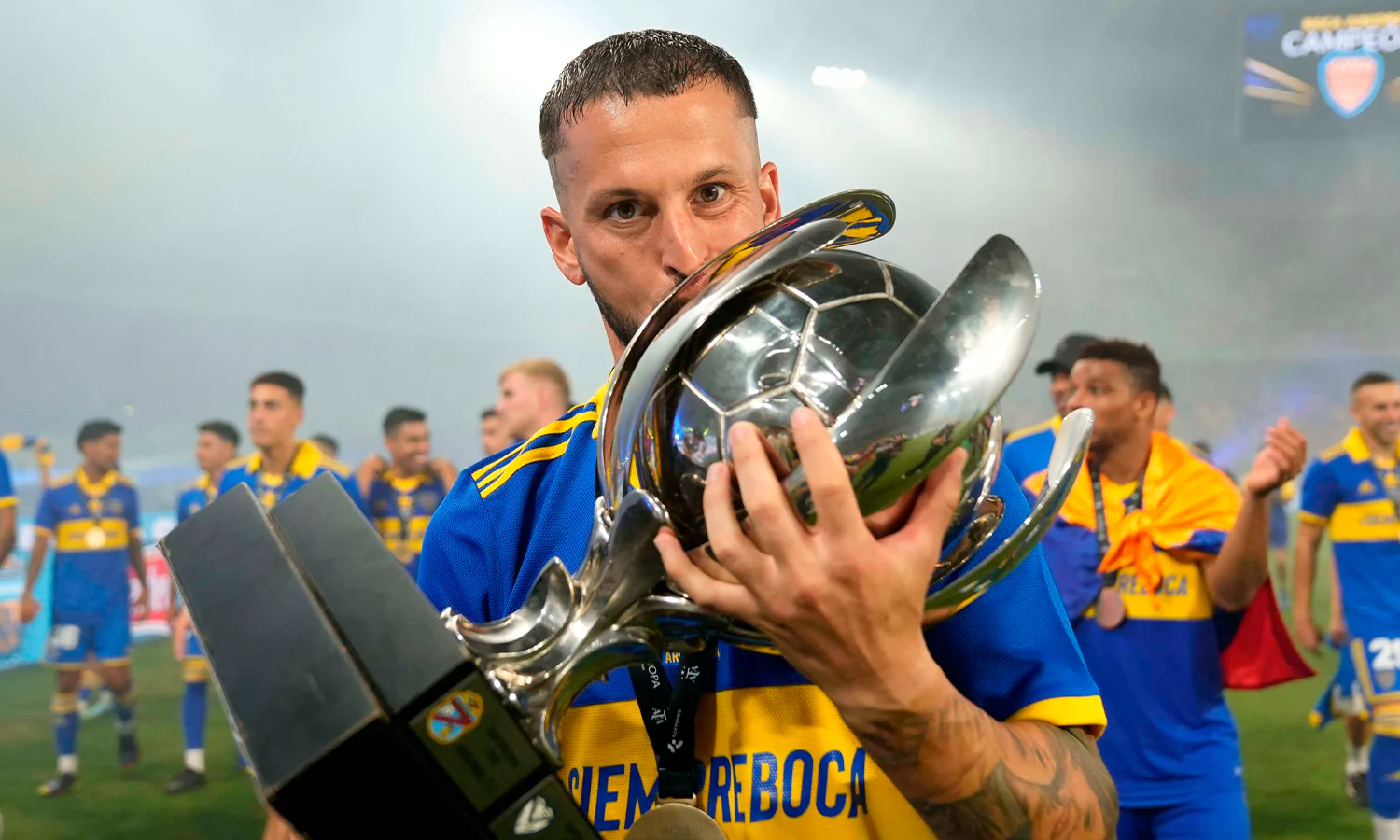 Benedetto 3 goles en una final Boca