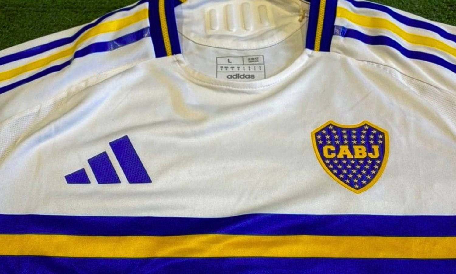 Nueva camiseta alternativa Boca 2425