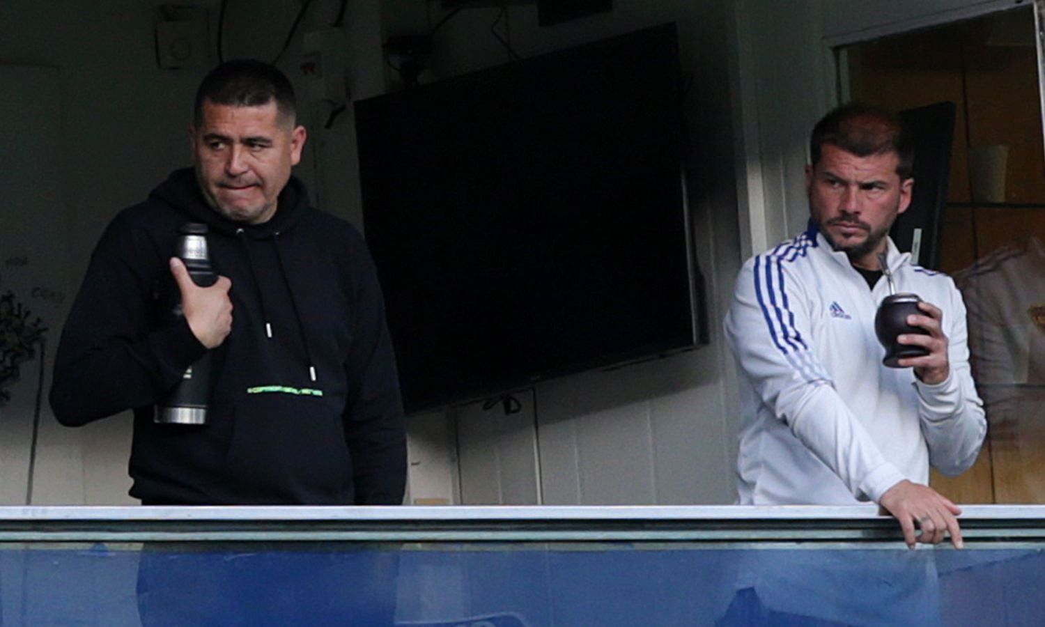 La decisión de Riquelme con Mariano Herrón tras su salida como interino Riquelme y Herrón Boca