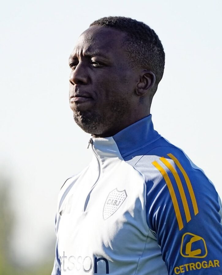 Advíncula entrenamiento Boca