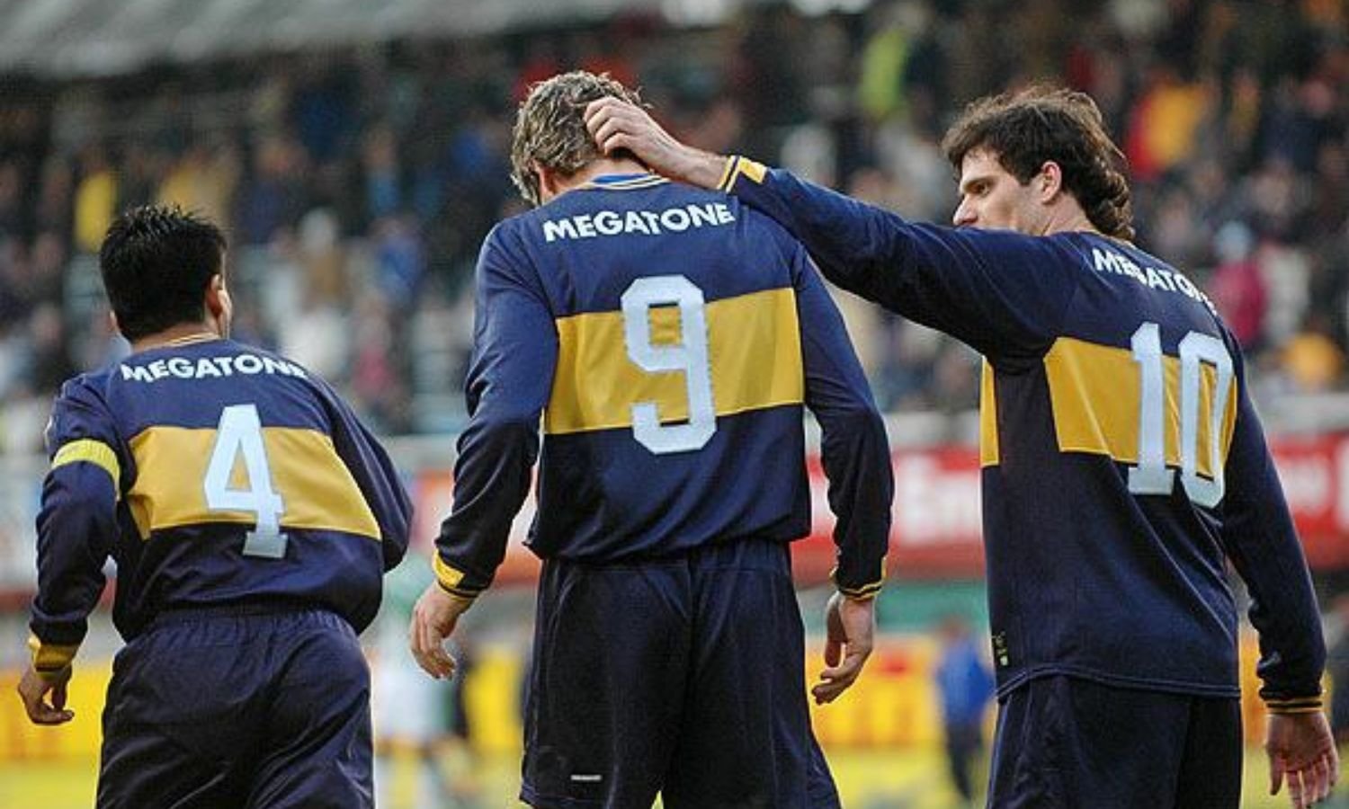 A 19 años: el día que Martín Palermo jugó después de la muerte de su hijo Festejo Palermo vs Banfield