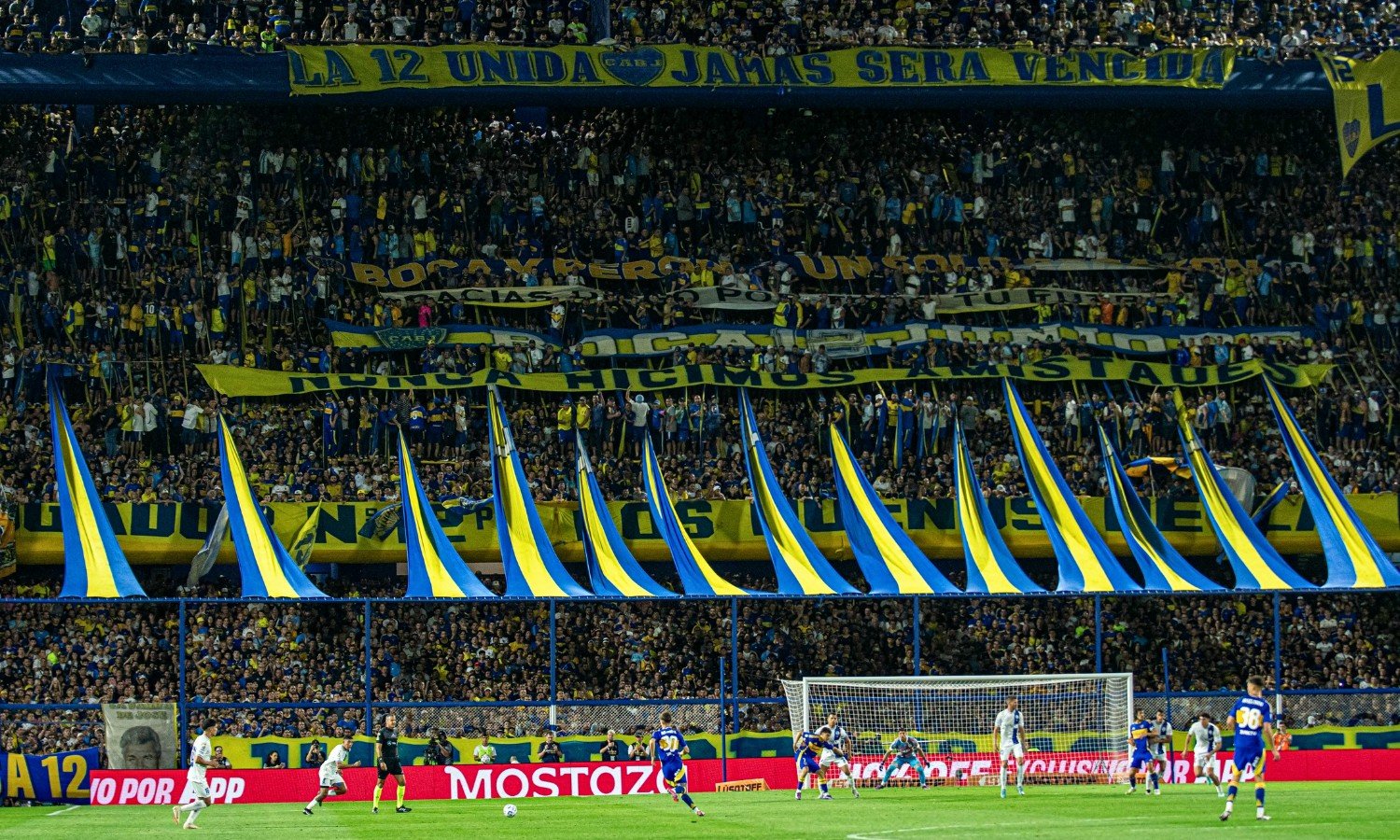 La Bombonera de Boca Juniors