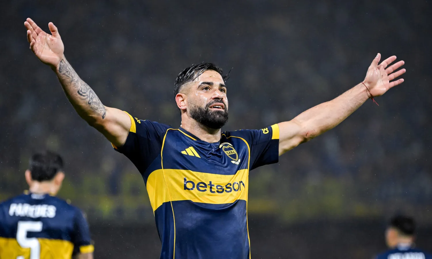 Milton Giménez doblete Newells