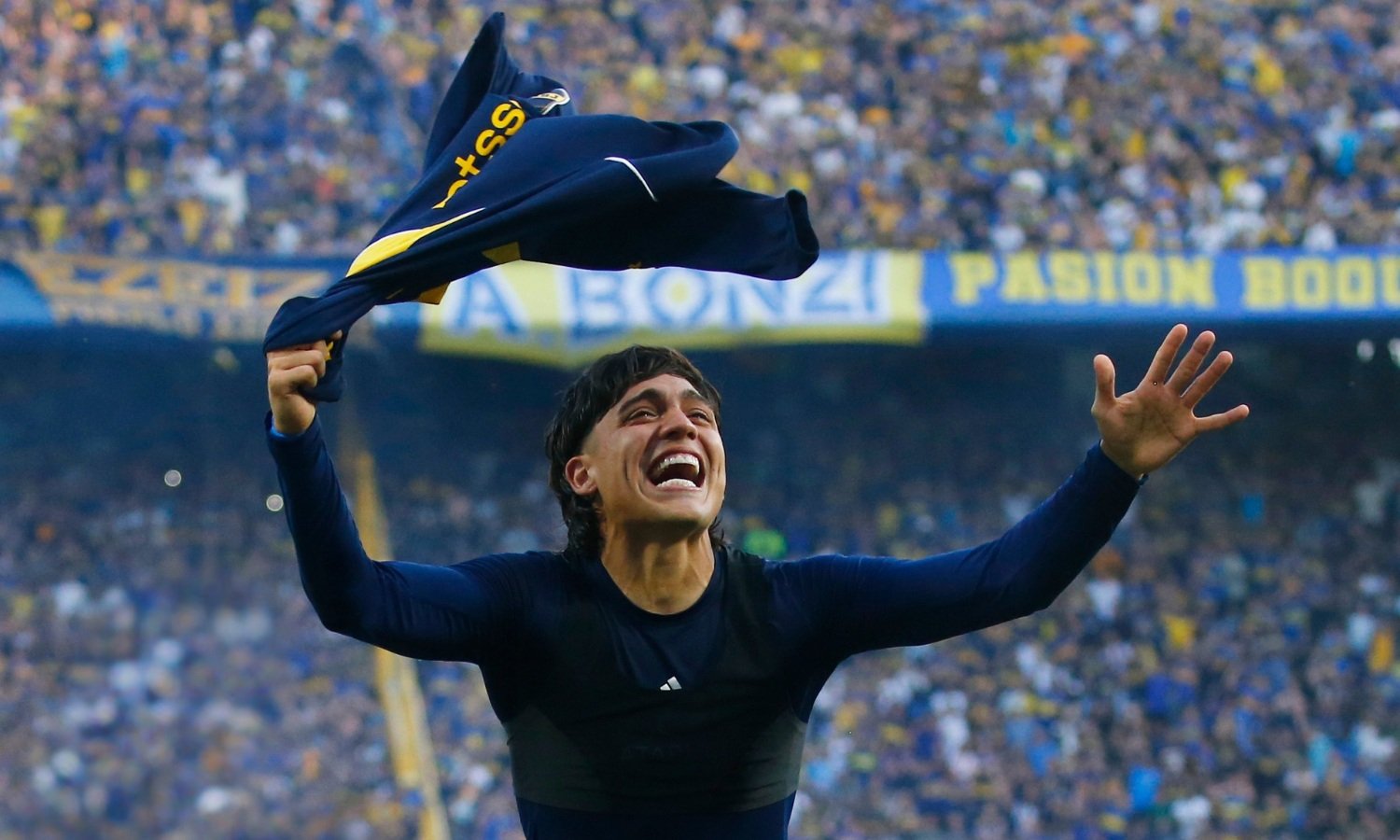 La alegría de Barco por el Superclásico, el pedido a Paredes y las ganas de volver al club Exequiel Zeballos festejo Superclásico