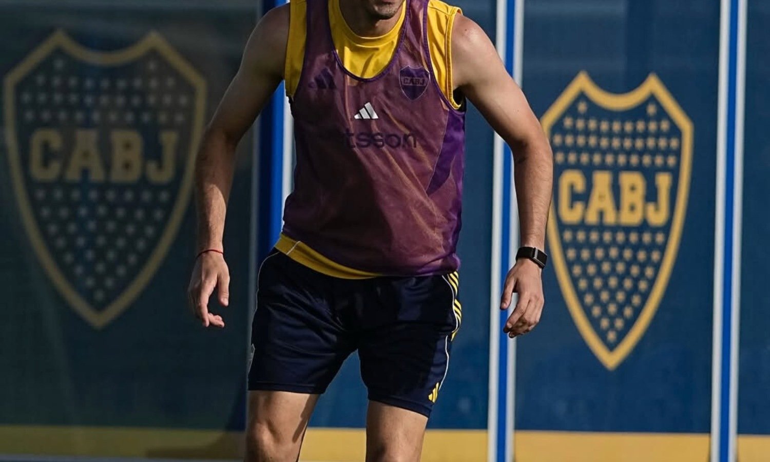 Quedó libre, pero Boca le renovó el contrato por un año más Boca