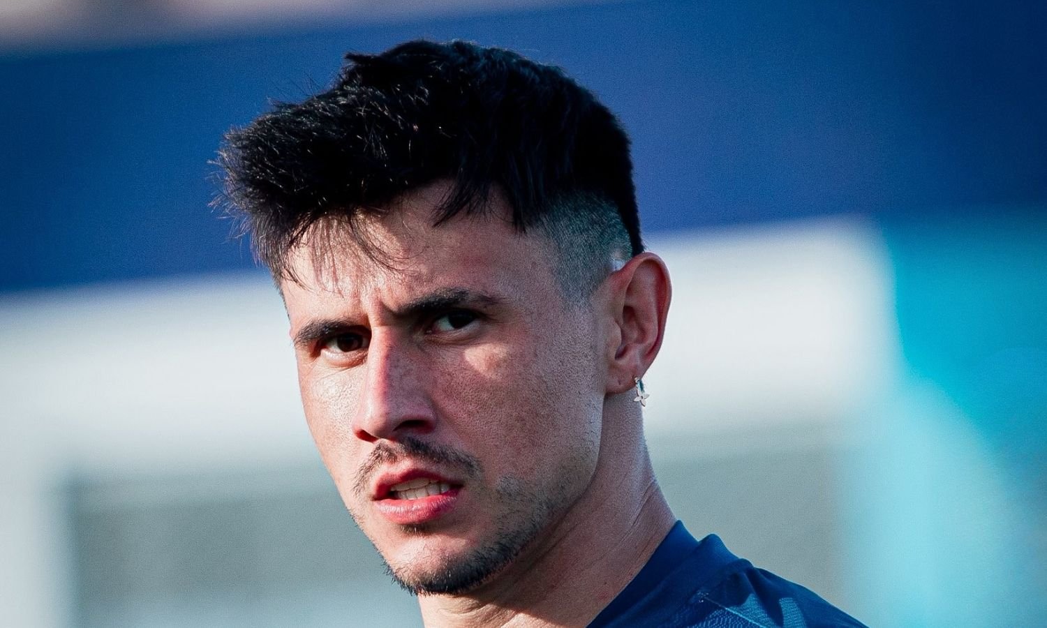 A un paso: Boca encamina la llegada de Adam Bareiro Adam Bareiro a Boca