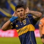 Adam Bareiro feliz por su debut goleador en Boca: “imposible expresarlo con palabras” Adam Bareiro festejo Topo Gigio Boca 24226