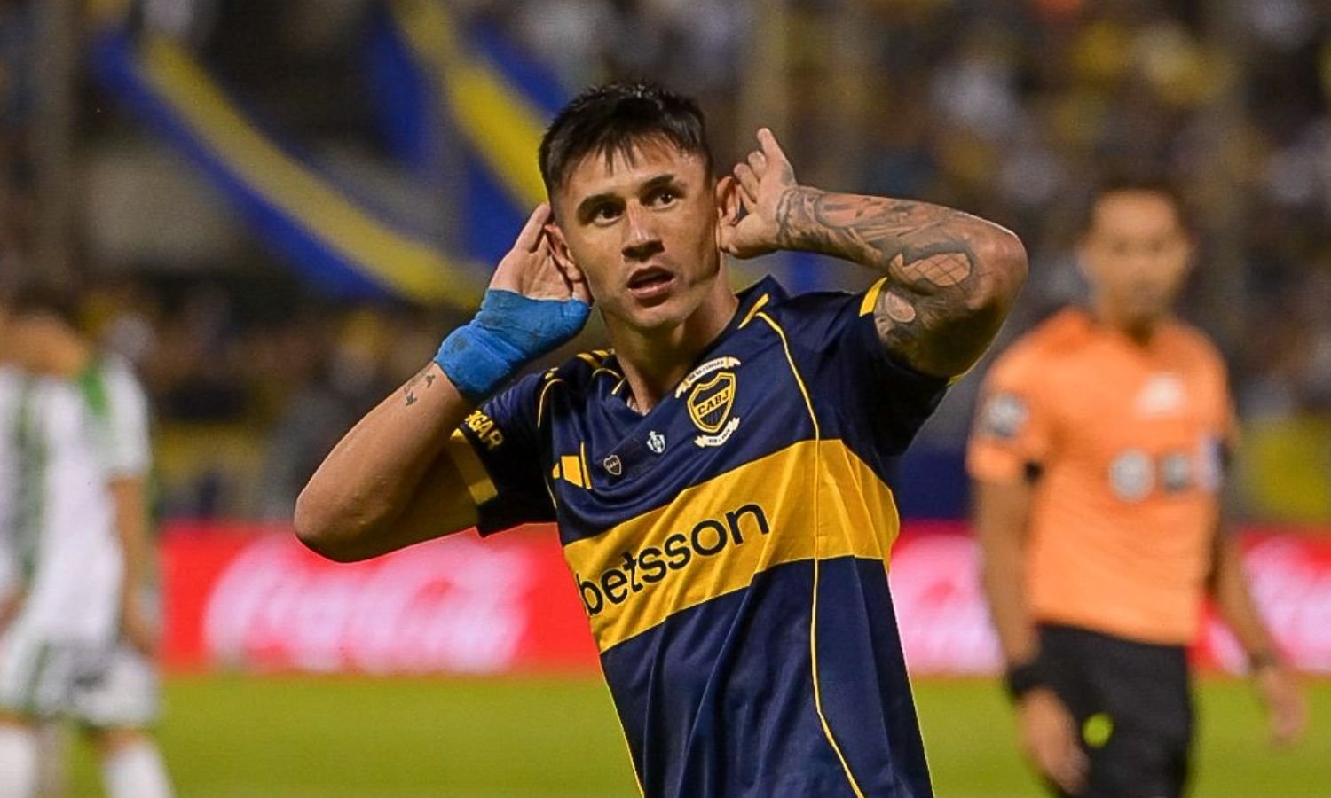 Adam Bareiro feliz por su debut goleador en Boca: “imposible expresarlo con palabras” Adam Bareiro festejo Topo Gigio Boca 24226