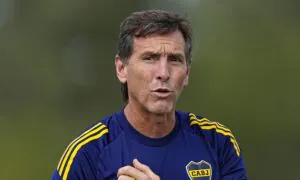 Boca va con cambios a Chile: Úbeda probó la posible formación para visitar a Católica Claudio Úbeda Boca