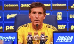 En medio de los silbidos: la búsqueda de Claudio Úbeda con los hinchas de Boca Claudio Úbeda conferencia de prensa Boca