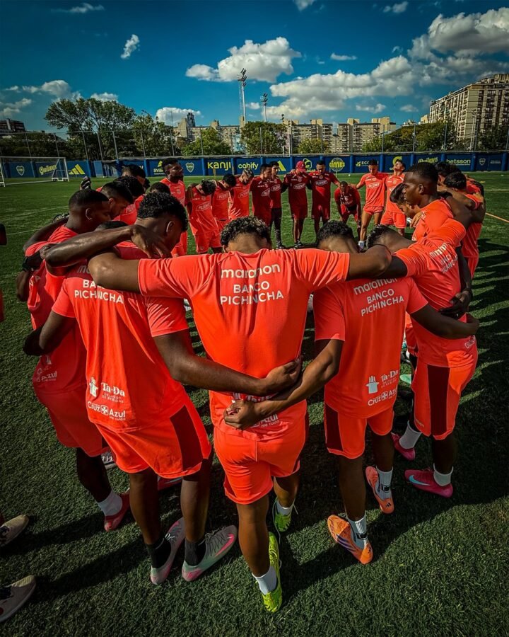 Una regreso inesperado: Darío Benedetto volvió a Boca Darío Benedetto entrenó con Barcelona en Boca