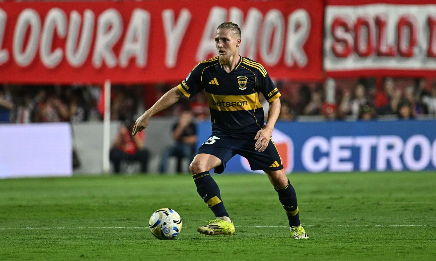 Santiago Ascacibar encendió las alarmas en Boca Santiago Ascacibar, jugador de Boca