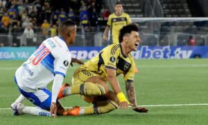 Claudio Úbeda lo explicó: la razón por la que salieron Merentiel y Bareiro Bareiro golpe Boca vs Universidad Católica