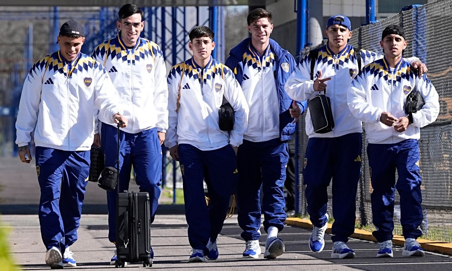 El plantel de Boca viaja a Asunción