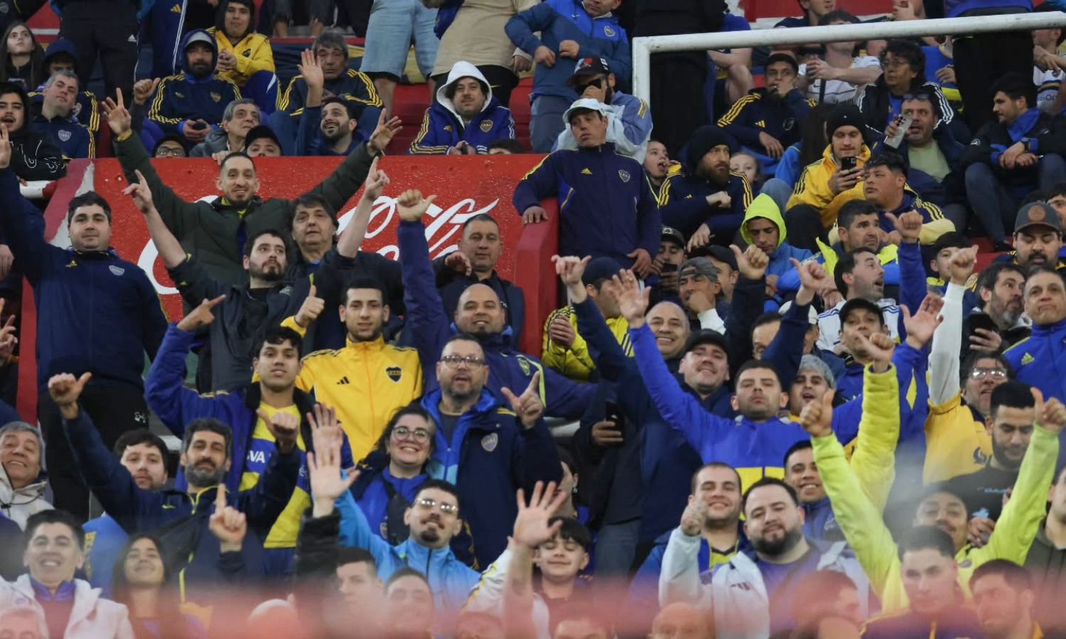 Hinchas de Boca vs Estudiantes en el Duco