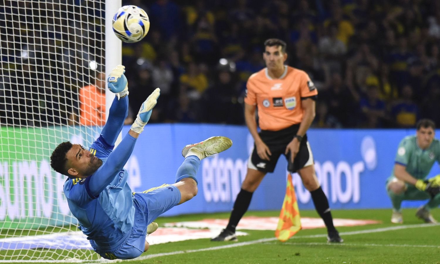 Álvaro Montero atajada Boca vs Velez Copa Argentina 2026