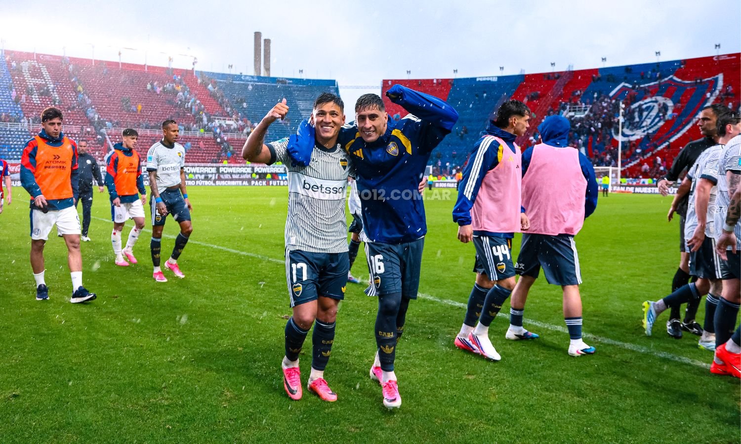 El festejo de Lozano y Merentiel tras el triunfo de Boca ante San Lorenzo