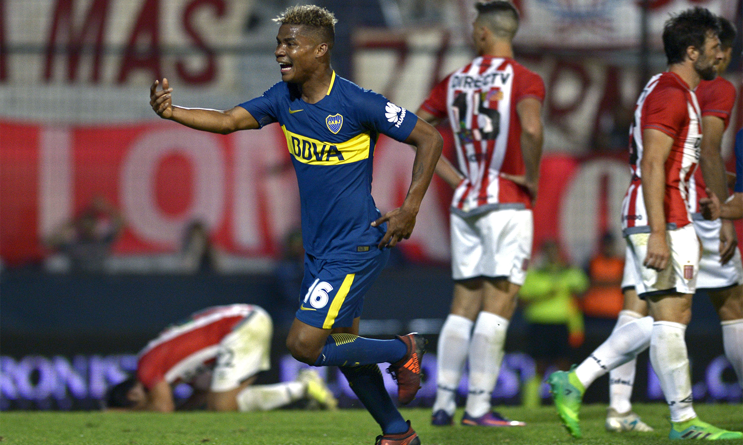 Festejo Wilmar Barrios gol vs Estudiantes