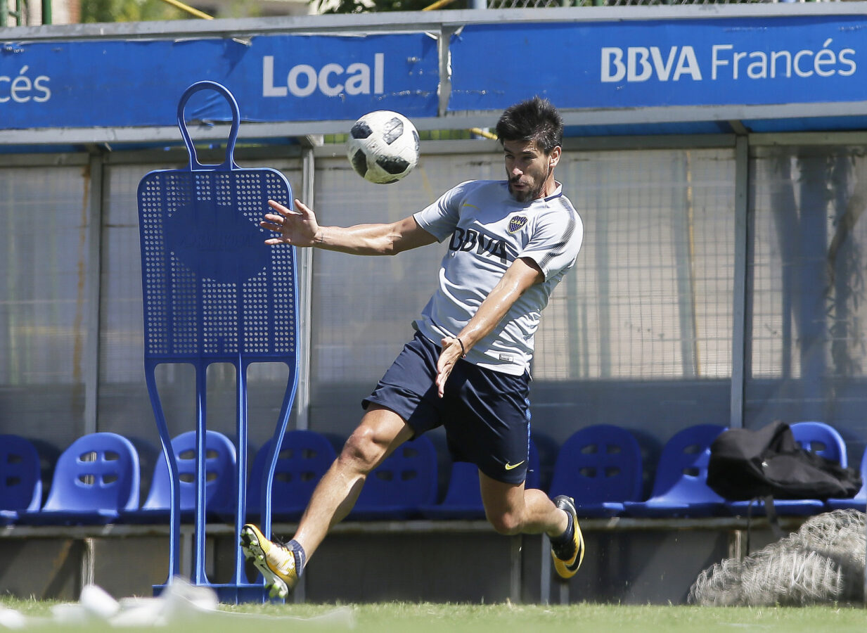 Pablo Pérez volvió a entrenarse a la par de sus compañeros