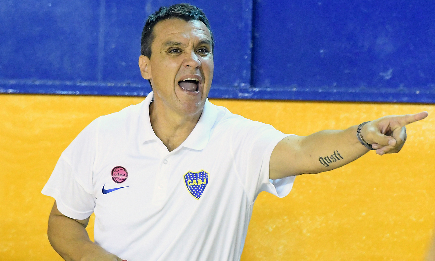 Renunció Gustavo Fernandez