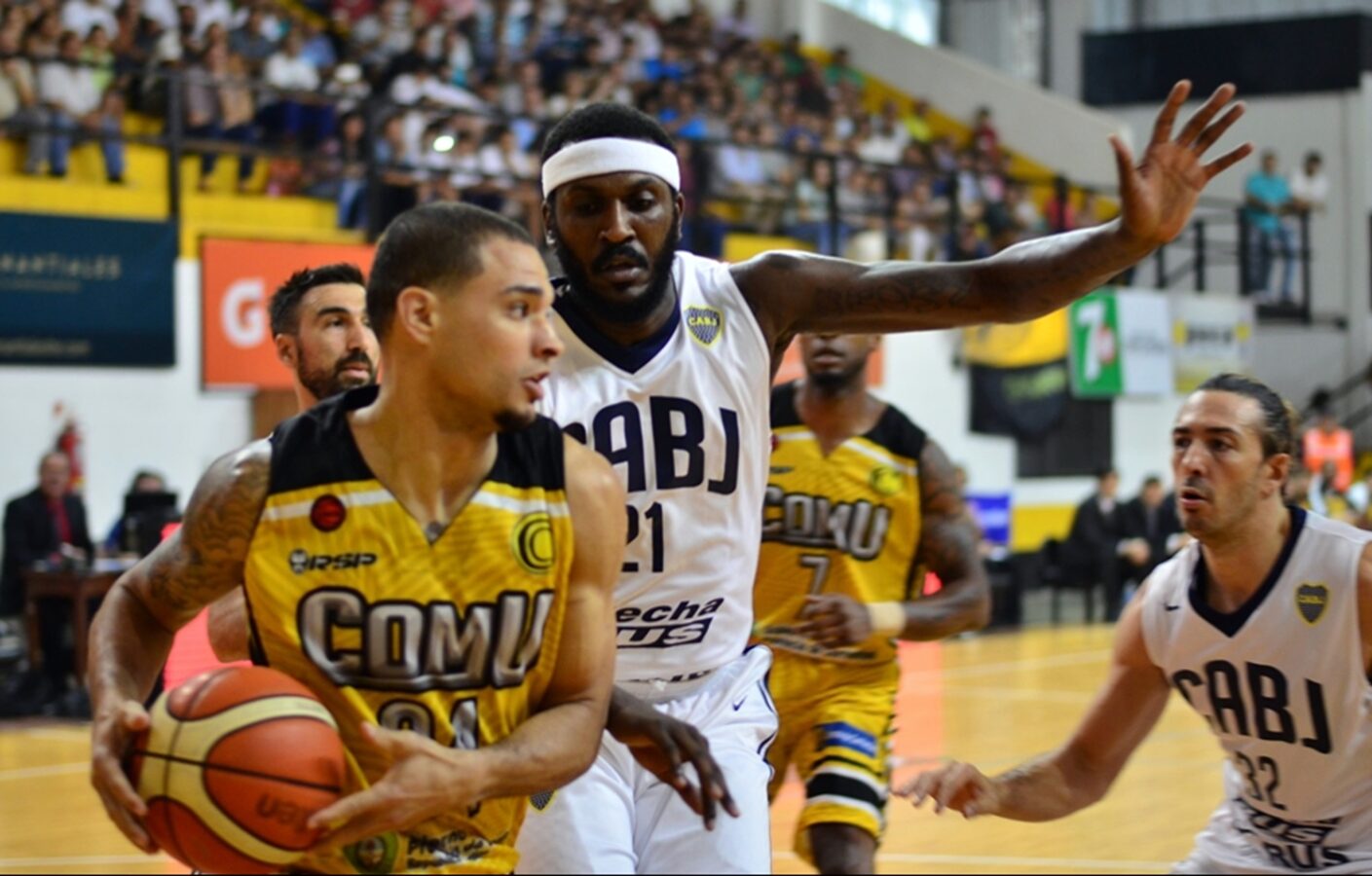 Volvió a la victoria volvió a la victoria