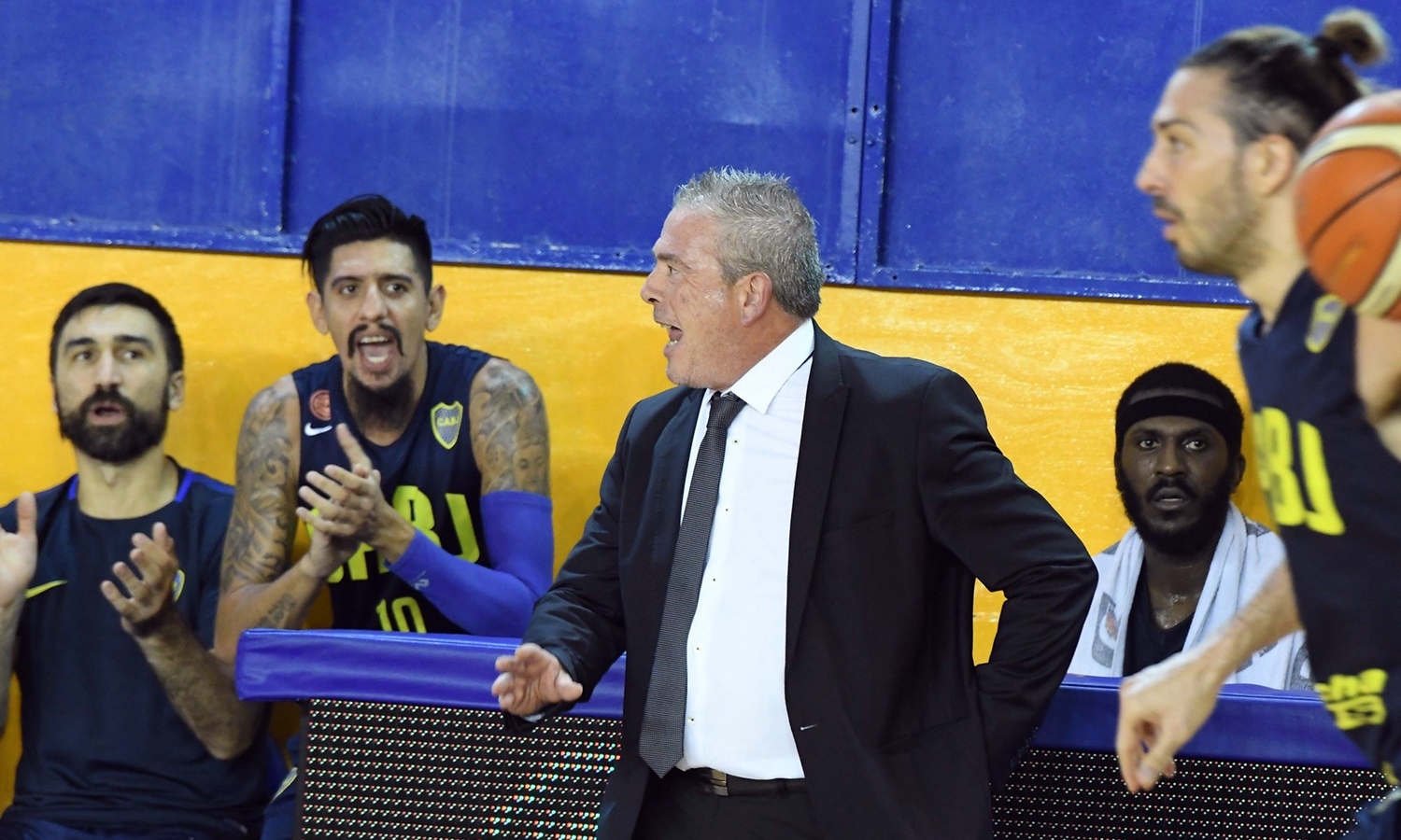 Narvarte renovó su vínculo en Boca