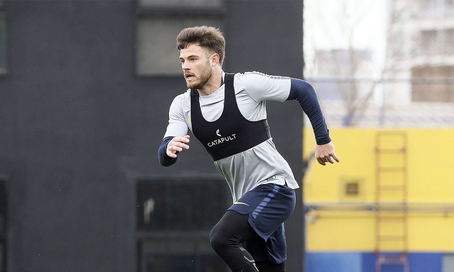 Nández