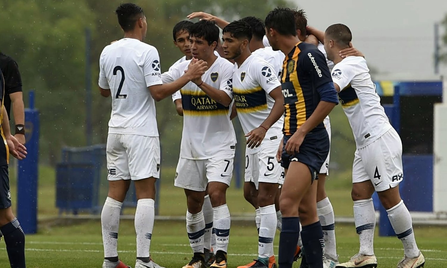 Boca goleó a Central y sumó su quinta victoria consecutiva