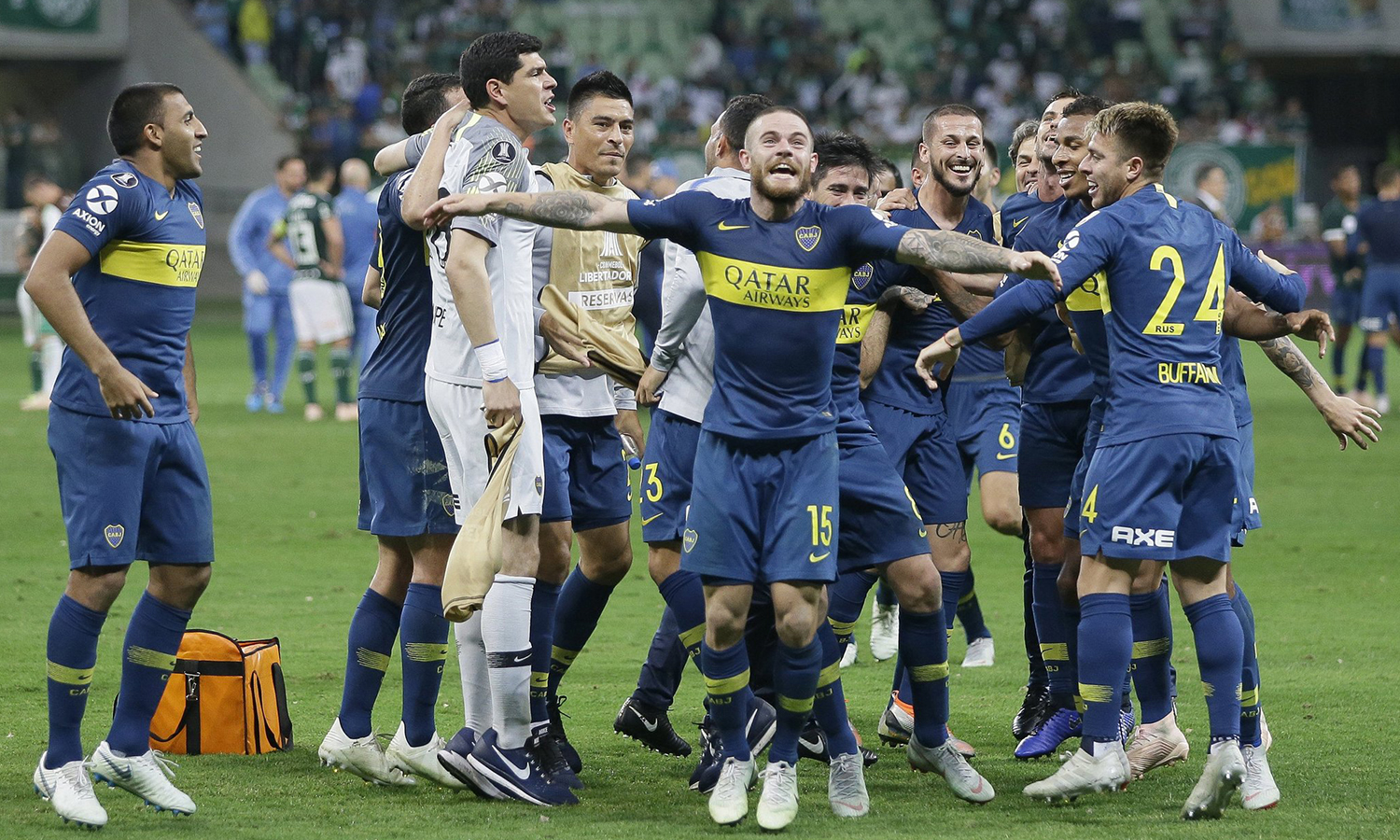 Nández