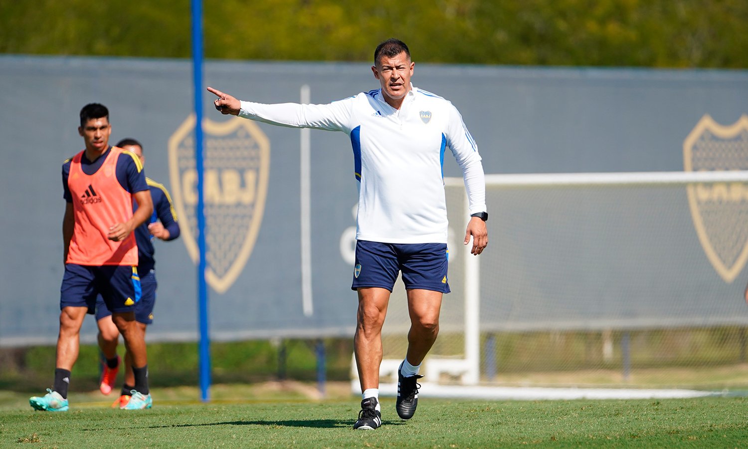 Almirón entrenamiento Boca 16623