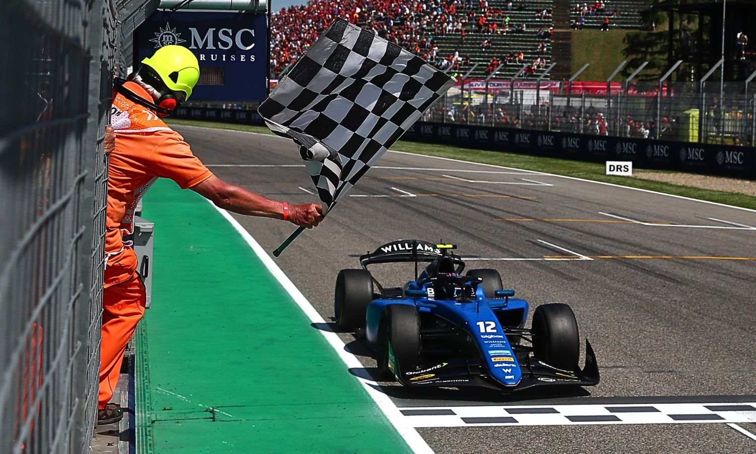 Franco Colapinto primer triunfo en F2