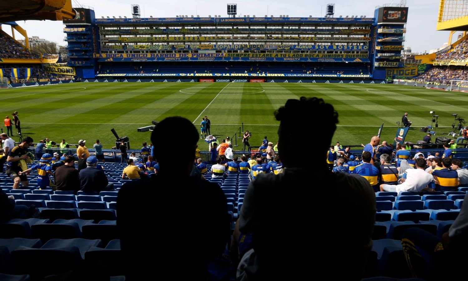 Vuelven los visitantes en el fútbol argentino: la Liga Profesional anuncia su retorno Hinchas Bombonera 291024