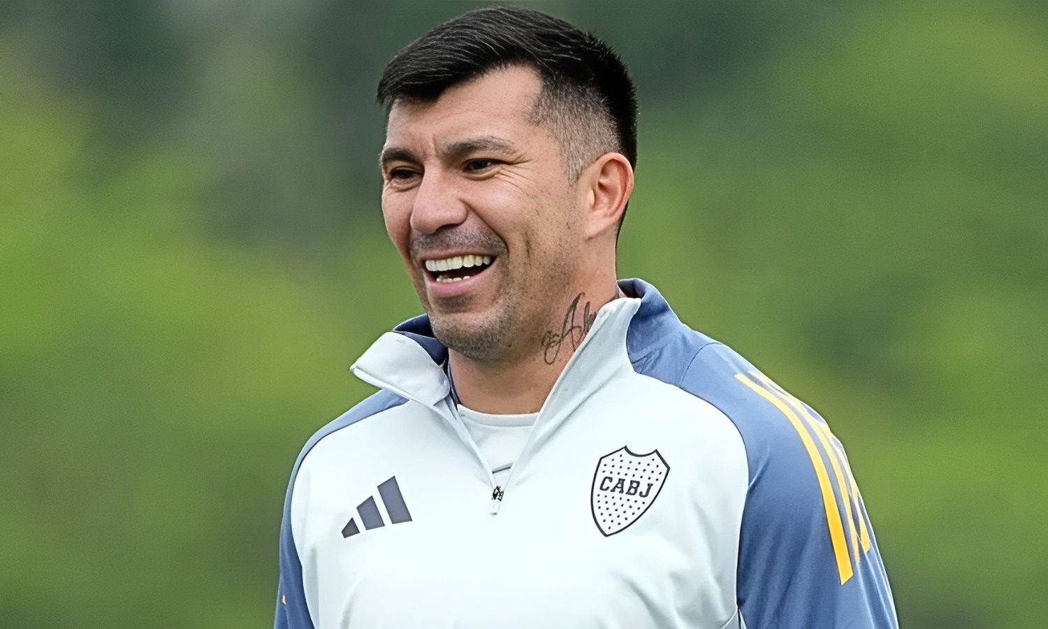 No terminó su contrato: un jugador de Boca se fue del país y crecen los rumores de salida Gary Medel Boca Juniors 171024