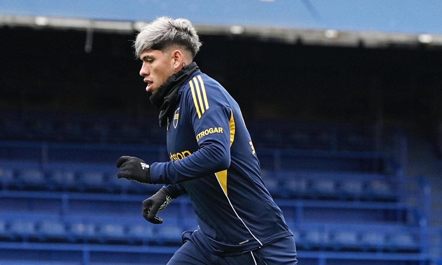 Carlos Palacios ausente del entrenamiento y en duda ante Argentinos Carlos Palacios