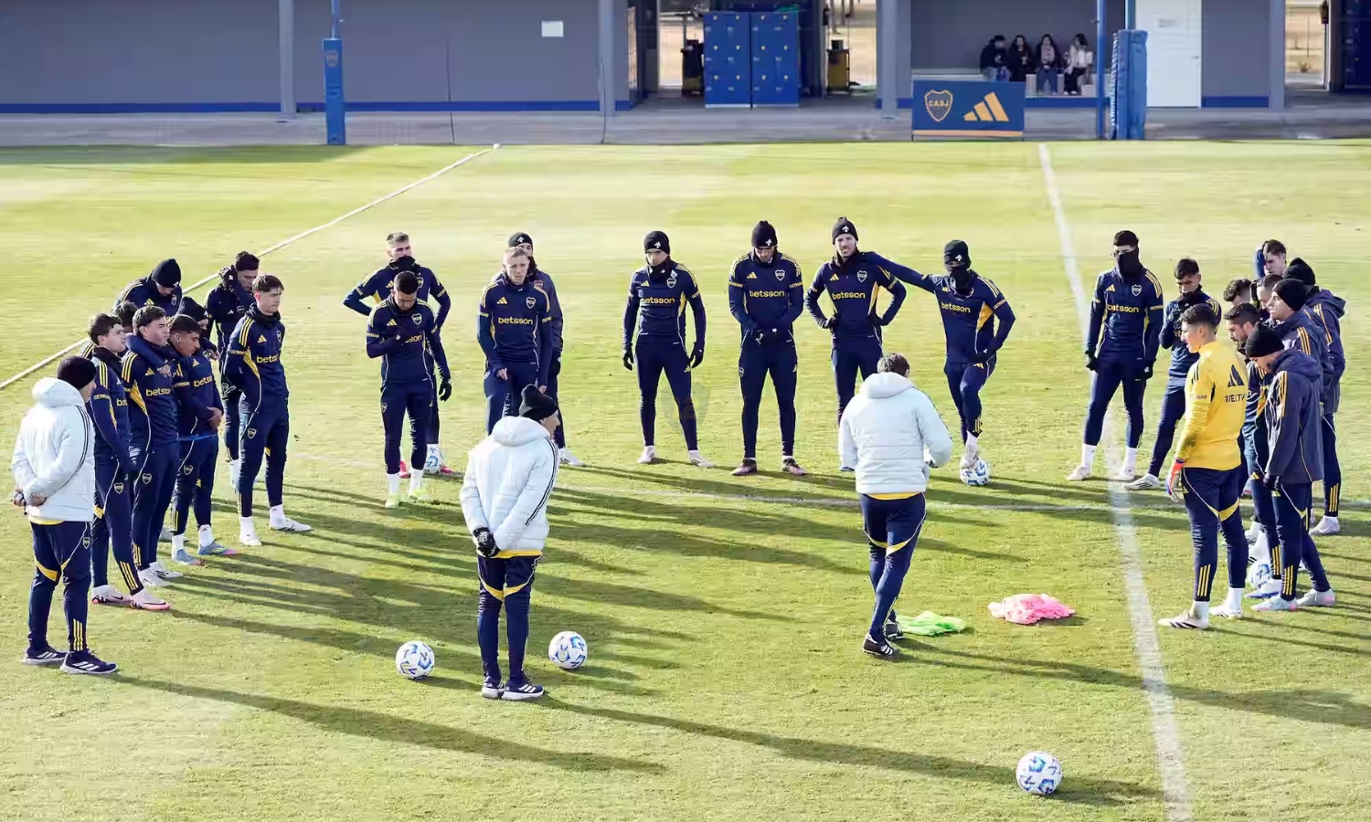 Paredes, Cavani y Herrera entrenaron normalmente y estarían vs Unión Entrenamiento Boca