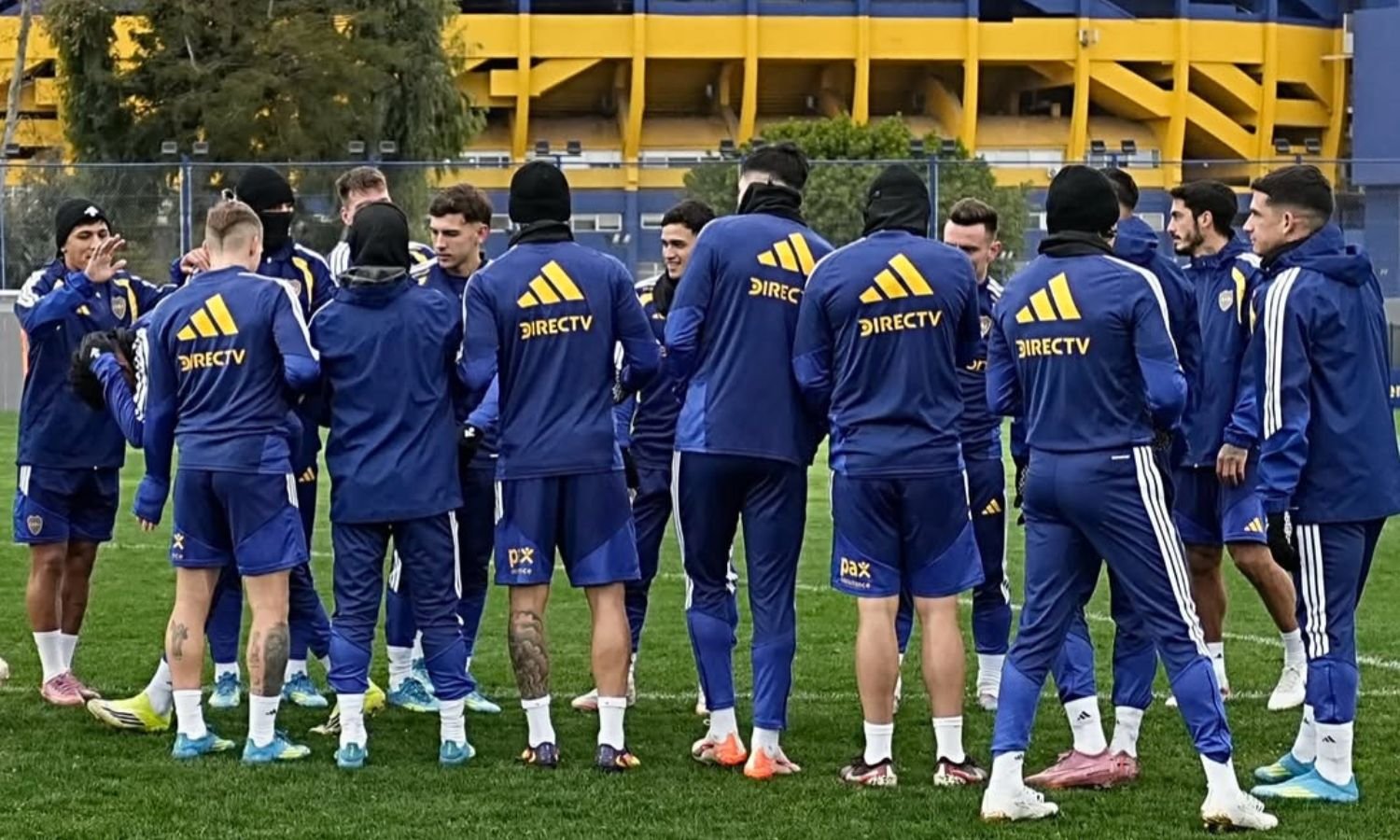 Jugadores entrenamiento Boca