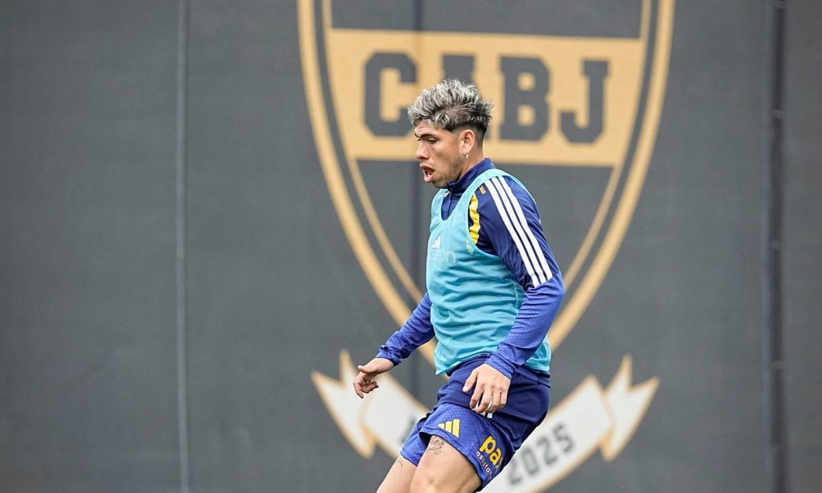 Carlos Palacios durante el entrenamiento de Boca Juniors