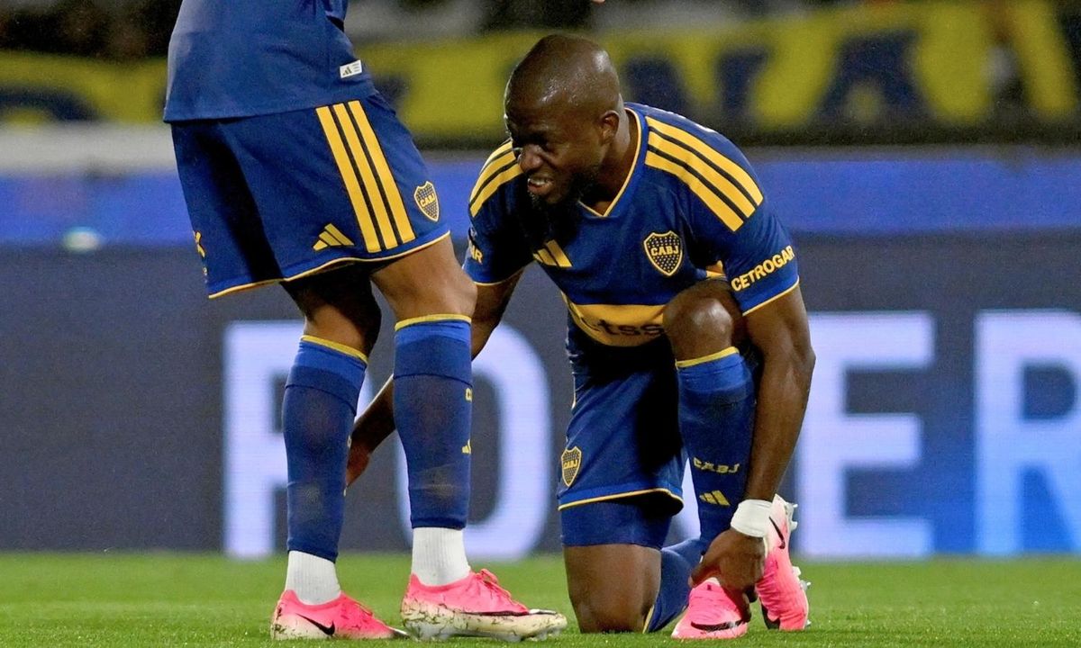 Enner Valencia convirtió el primer gol de Boca ante Instituto