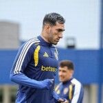 Lautaro Di Lollo durante un entrenamiento en Boca Juniors
